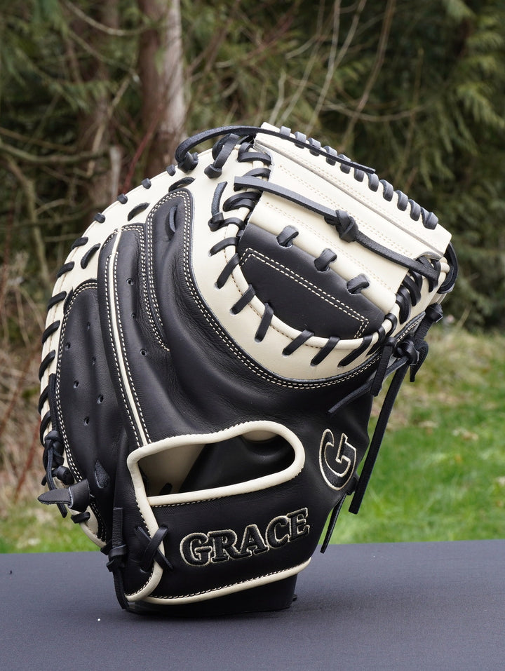 32.5" X-Closed Web Catchers Mitt Grace Glove